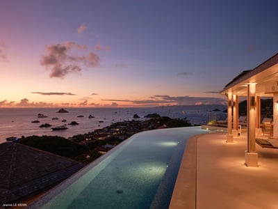 Luxury Villa Photo #2