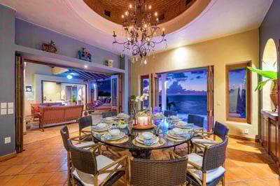Luxury Villa Photo #12