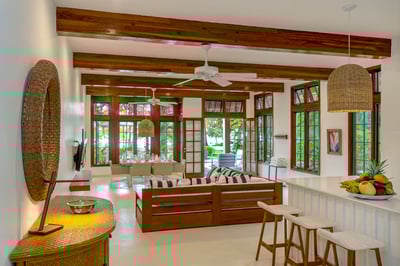 Luxury Villa Photo #4