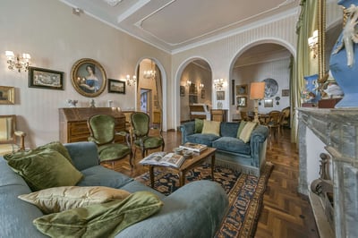 Luxury Villa Photo #12