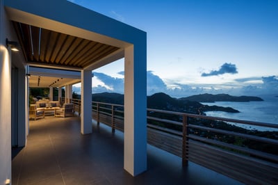 Luxury Villa Photo #17