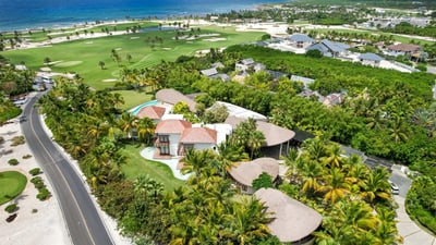 Luxury Villa Photo #2