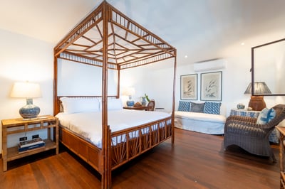 Luxury Villa Photo #50