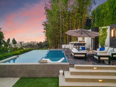 Luxury Villa Photo #6