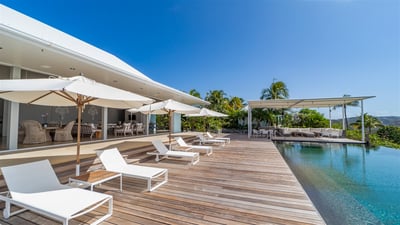Luxury Villa Photo #3