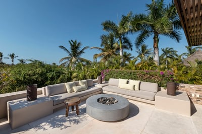 Luxury Villa Photo #43