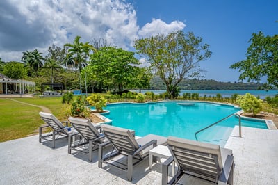 Luxury Villa Photo #9