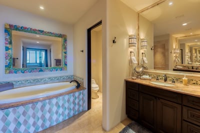 Luxury Villa Photo #13