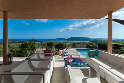 Luxury Villa Photo #9