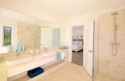 Luxury Villa Photo #19