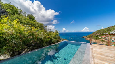 Luxury Villa Photo #3