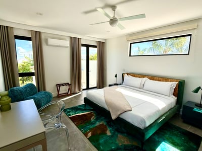 Luxury Villa Photo #35