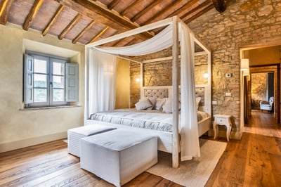 Luxury Villa Photo #26