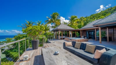 Luxury Villa Photo #13