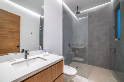 Luxury Villa Photo #30