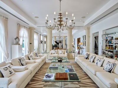 Luxury Villa Photo #10