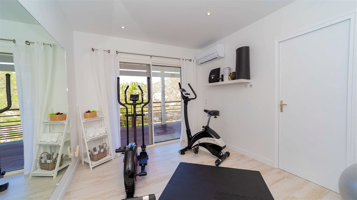 Fitness Area: Air conditonned room, with a threadmill.  - Image 56