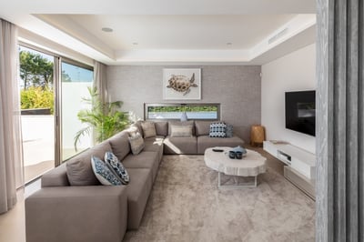 Luxury Villa Photo #18
