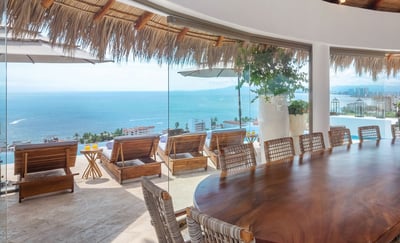 Luxury Villa Photo #22
