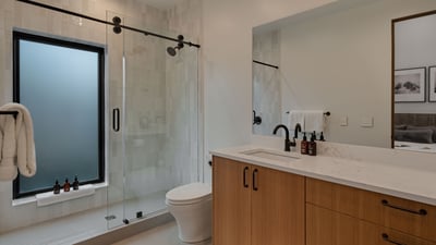 Second King ensuite on upper level