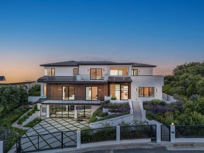 Luxury Villa Photo #8