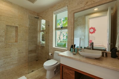 Luxury Villa Photo #47