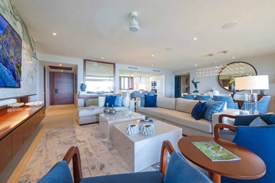 Luxury Villa Photo #16