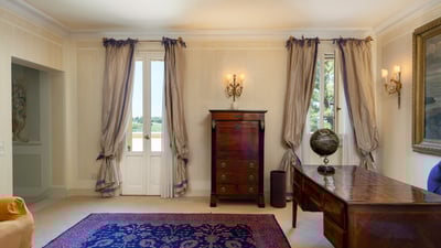 Luxury Villa Photo #34