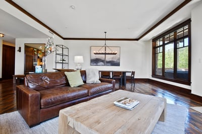 Luxury Villa Photo #3