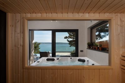 Luxury Villa Photo #38