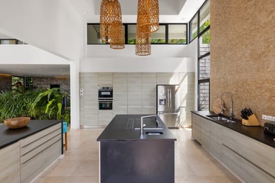 Luxury Villa Photo #12