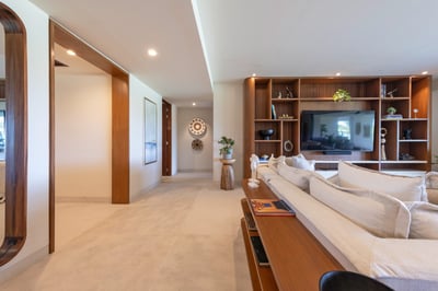 Luxury Villa Photo #25