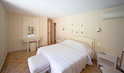 Luxury Villa Photo #37