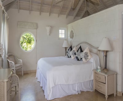 Luxury Villa Photo #17