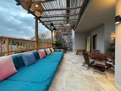 Luxury Villa Photo #11