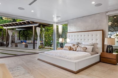 Luxury Villa Photo #35