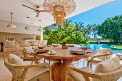 Luxury Villa Photo #3