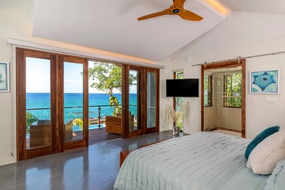 Luxury Villa Photo #34