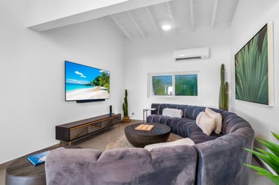 Luxury Villa Photo #16