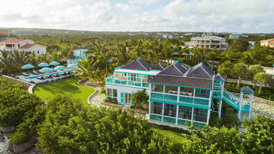 Luxury Villa Photo #2