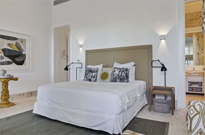 Luxury Villa Photo #37