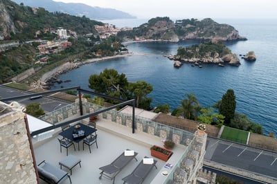 Luxury Villa Photo #15