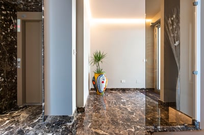 Luxury Villa Photo #23