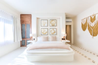 Luxury Villa Photo #31