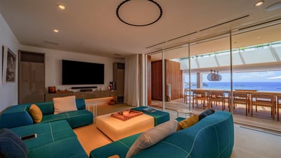 Luxury Villa Photo #29