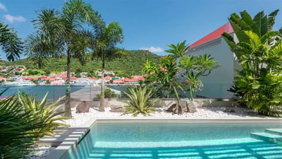 Luxury Villa Photo #3