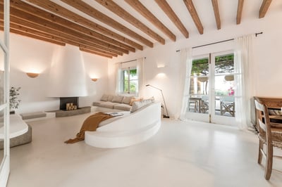 Luxury Villa Photo #17