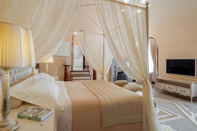 Luxury Villa Photo #49