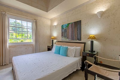 Luxury Villa Photo #12