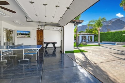 Luxury Villa Photo #12